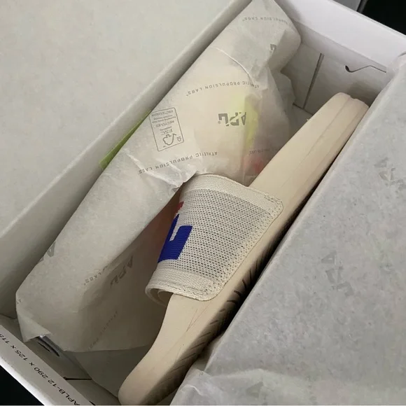 APL Women's Big Logo TechLoom Slide Sandals - Picture 9 of 12